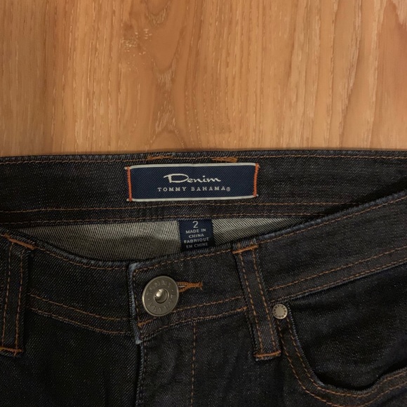 Tommy Bahama Jeans size 2 - Picture 2 of 5